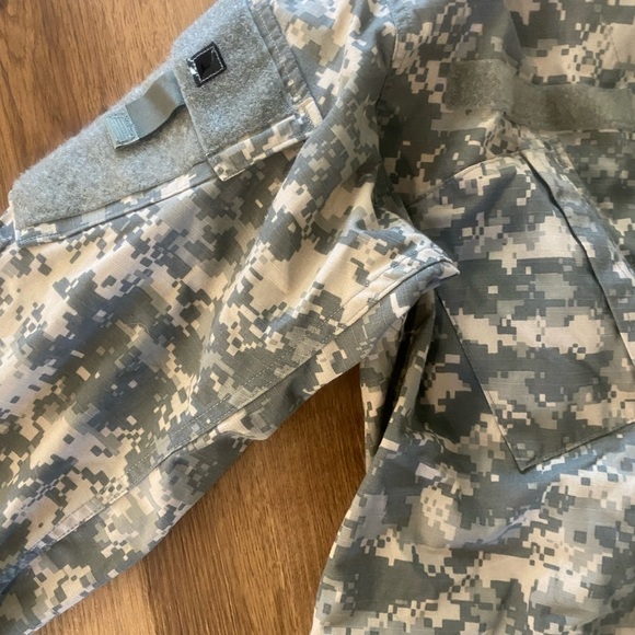 US Army Vintage digital Camo Combat Jacket small short - Picture 2 of 6